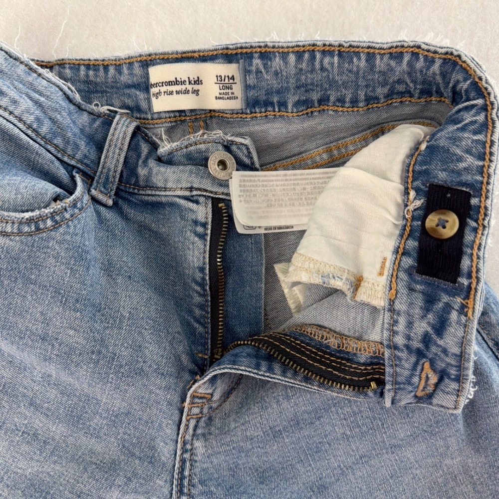 Abercrombie Kids Girls High Rise Wide Leg Jeans Medium Wash Size 13/14 Long - Picture 8 of 9